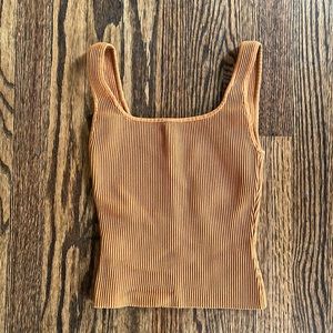 NWOT Aritzia babaton sculpt knit tank
